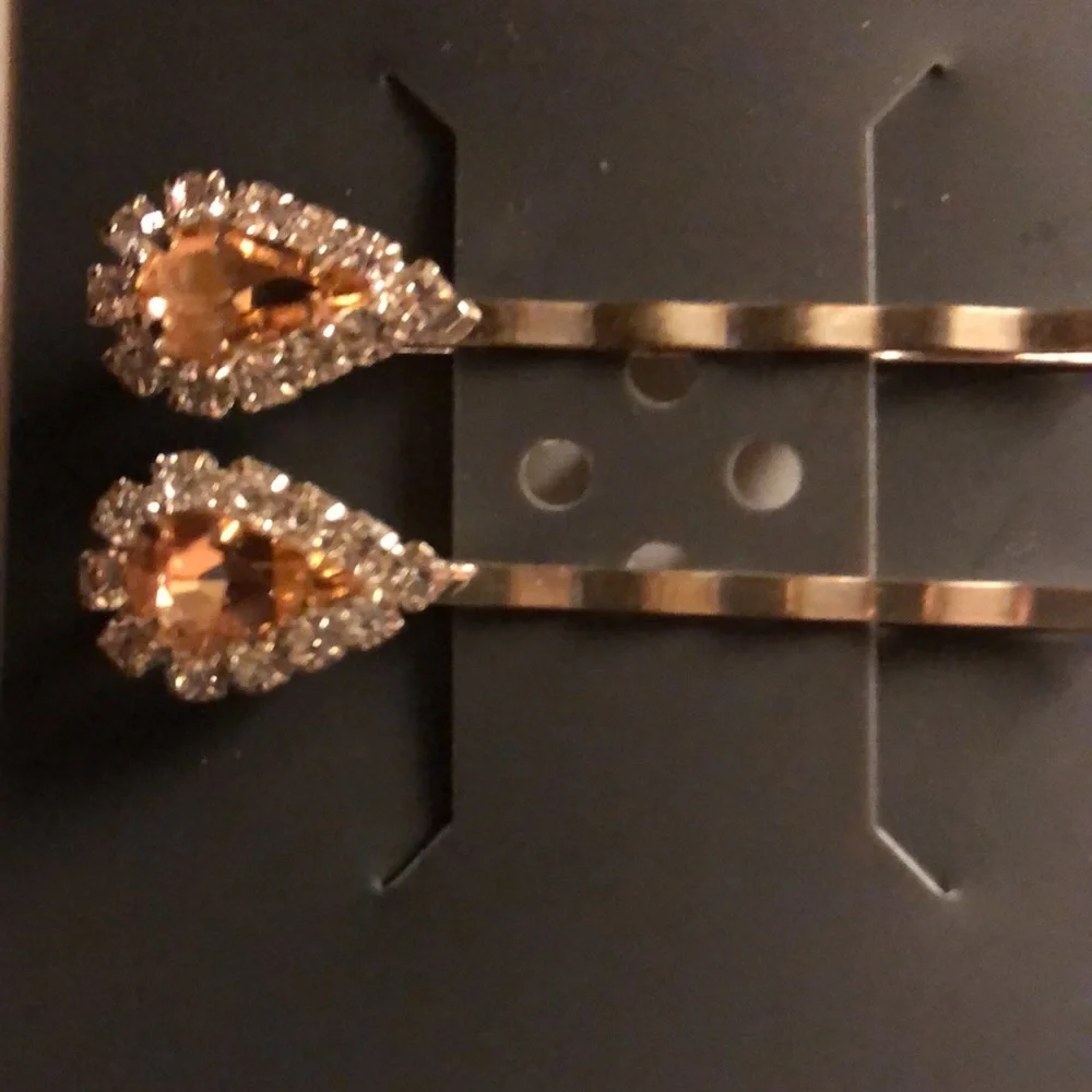 NWT Occasion fancy hair pins with pink stone and rhinestones on silver - Picture 2 of 3